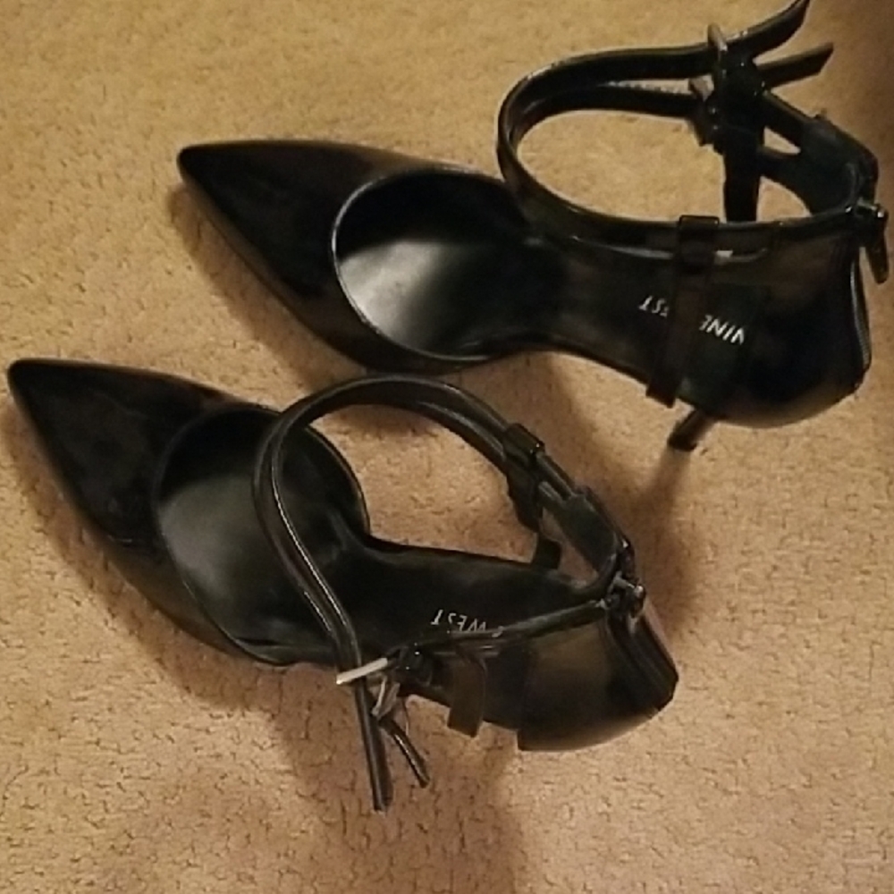 Nine West Black Pointed Toe Heels